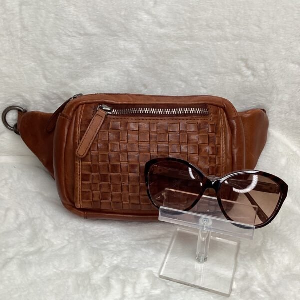 Carmel leather hippie