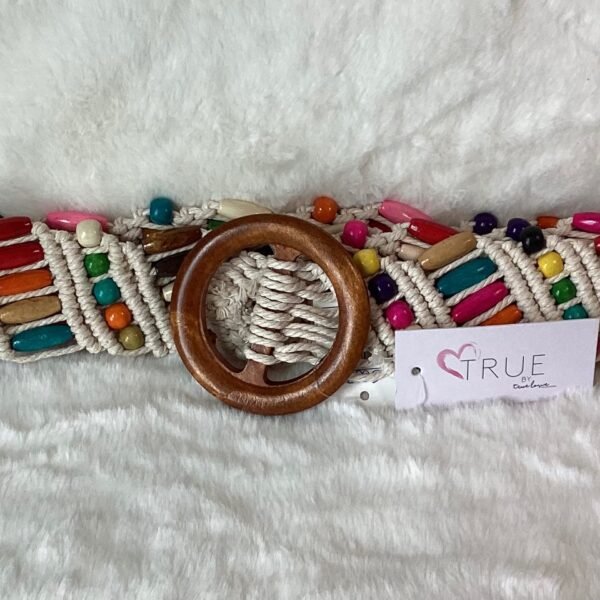 Multicolor belt with wood and crochet