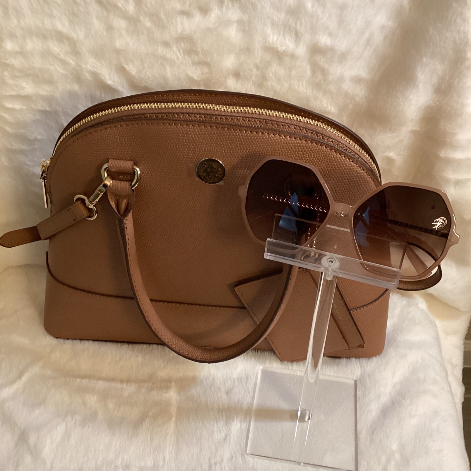 Carmel Anne Klein handbag with sunglasses